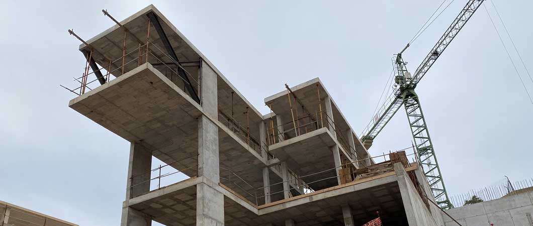 Estructura de hormigón vivienda unifamiliar con voladizo